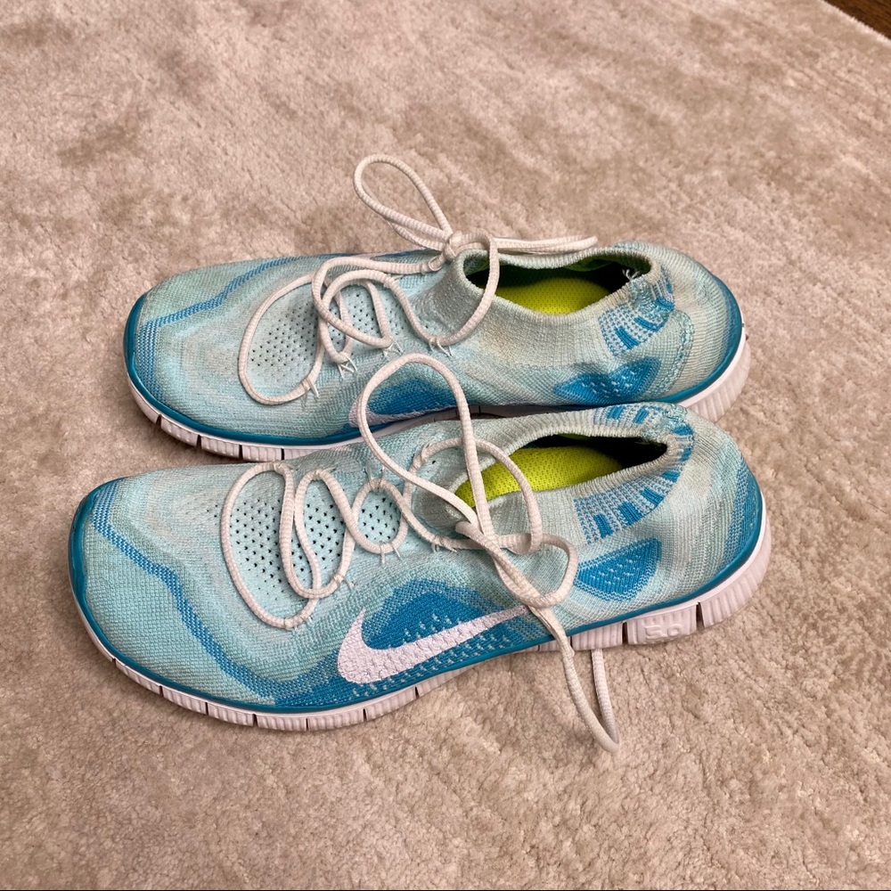 Teal Nike Running Shoes